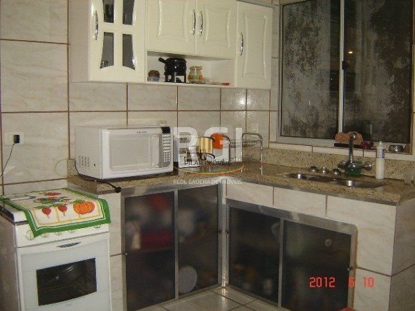 Casa para Venda - 150m², 4 dormitórios, sendo 2 suites, 6 vagas - Imperial Parque