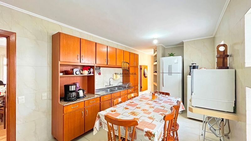 Casa 3 dormitórios no bairro Ipanema