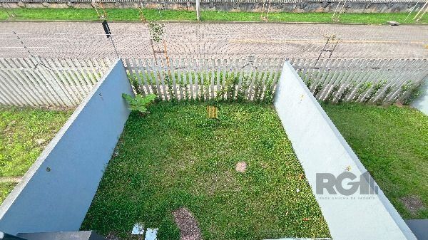 Casa em Porto Alegre, no bairro Hípica, com 3 dormitório(s), e 3 banheiros, à venda.