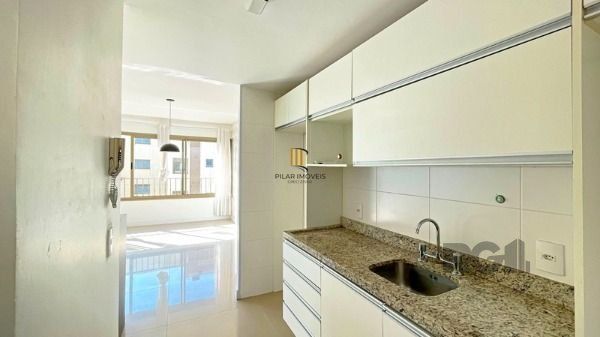 Apartamento em Porto Alegre, no bairro Cavalhada, com 3 dormitório(s), e 3 banheiros, à venda.