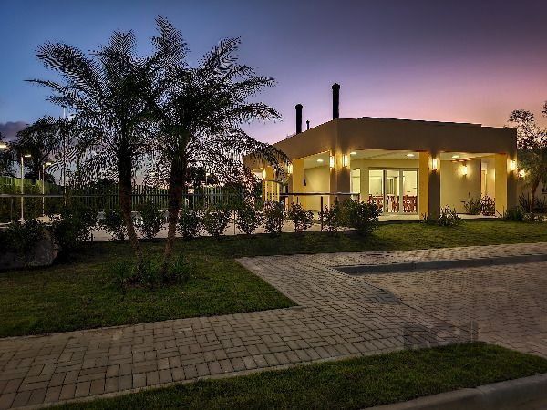 Casa de Condomínio 3 dormitórios no bairro Hípica