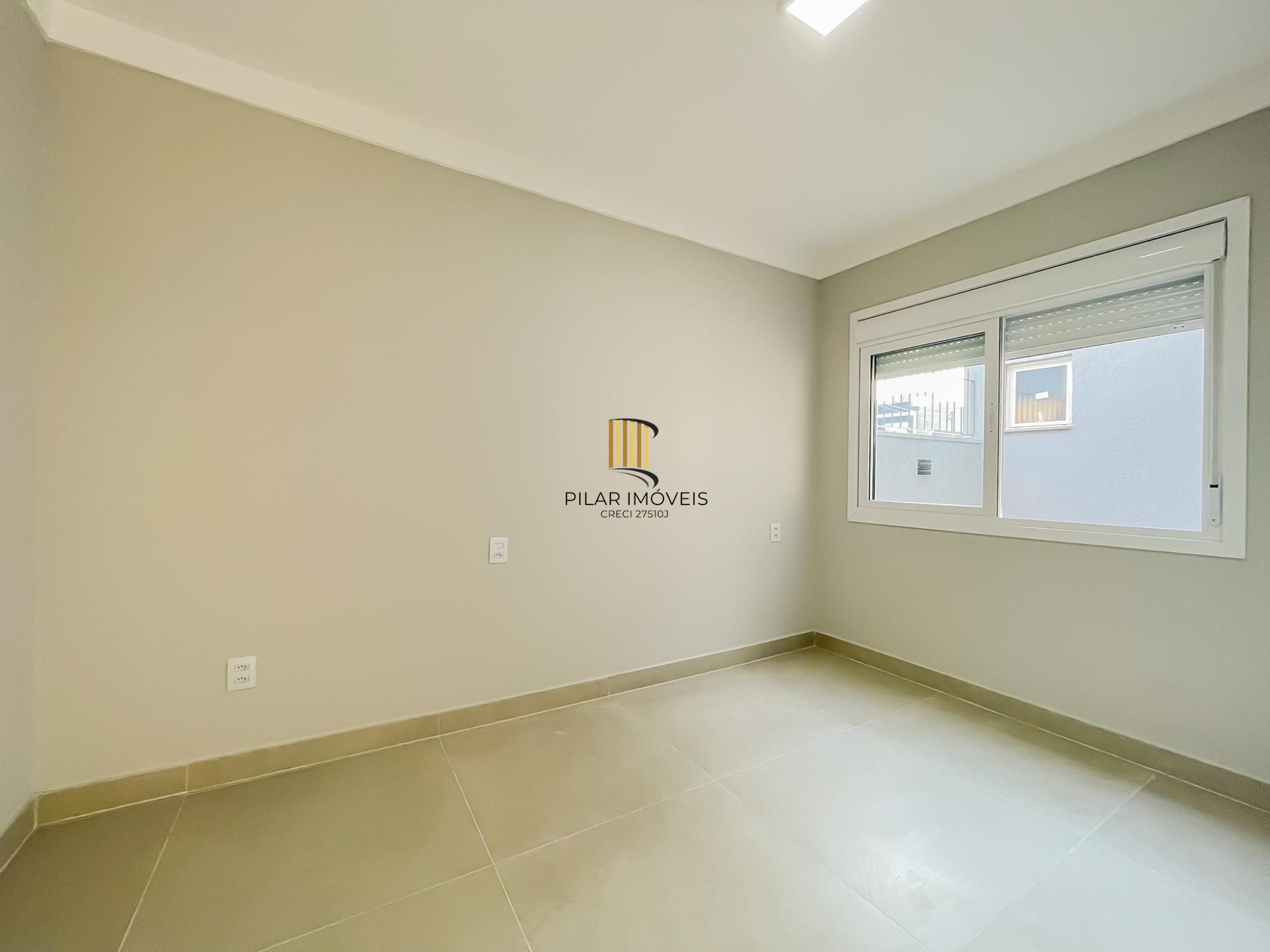 Residência com 3 dormitórios em excelente localização no bairro Hípica