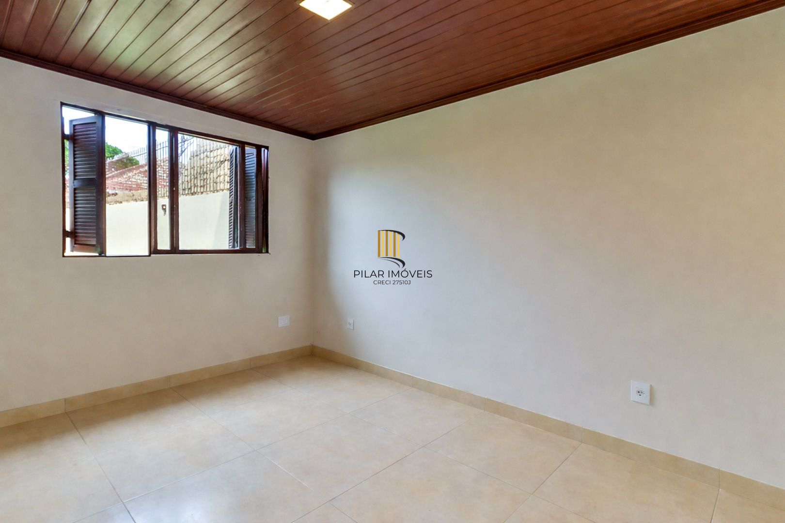 Excelente residência com 4 dormitórios