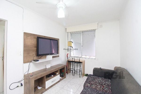 Apartamento em Porto Alegre, no bairro Cavalhada, com 1 dormitório(s), e 1 banheiros, à venda.