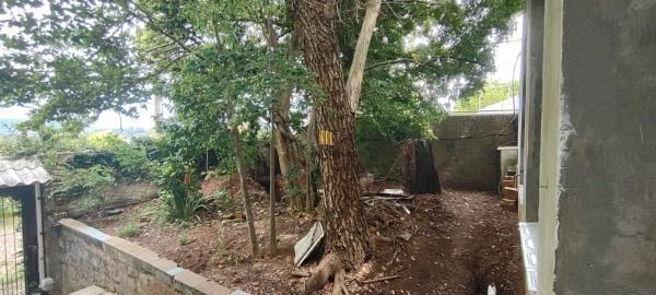 Casa em Porto Alegre, no bairro Espírito Santo, com 3 dormitório(s), e 3 banheiros, à venda.
