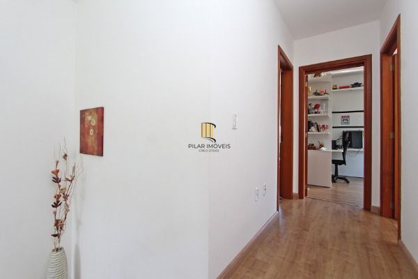 Casa para Venda - 236m², 5 dormitórios, sendo 4 suites, 2 vagas - Lagos De Nova Ipanema