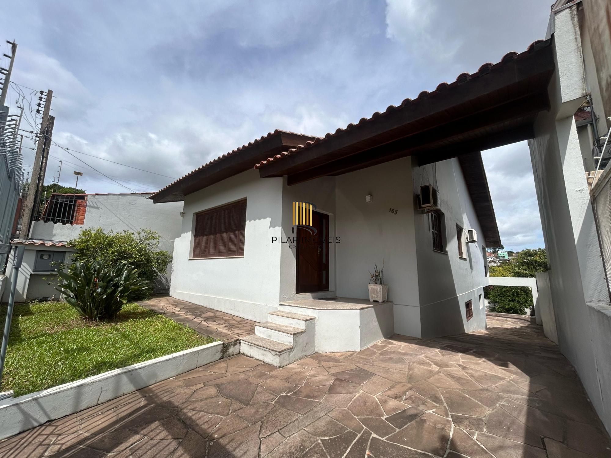 Casa 3 dormitórios no bairro Partenon - Pilar Imóveis