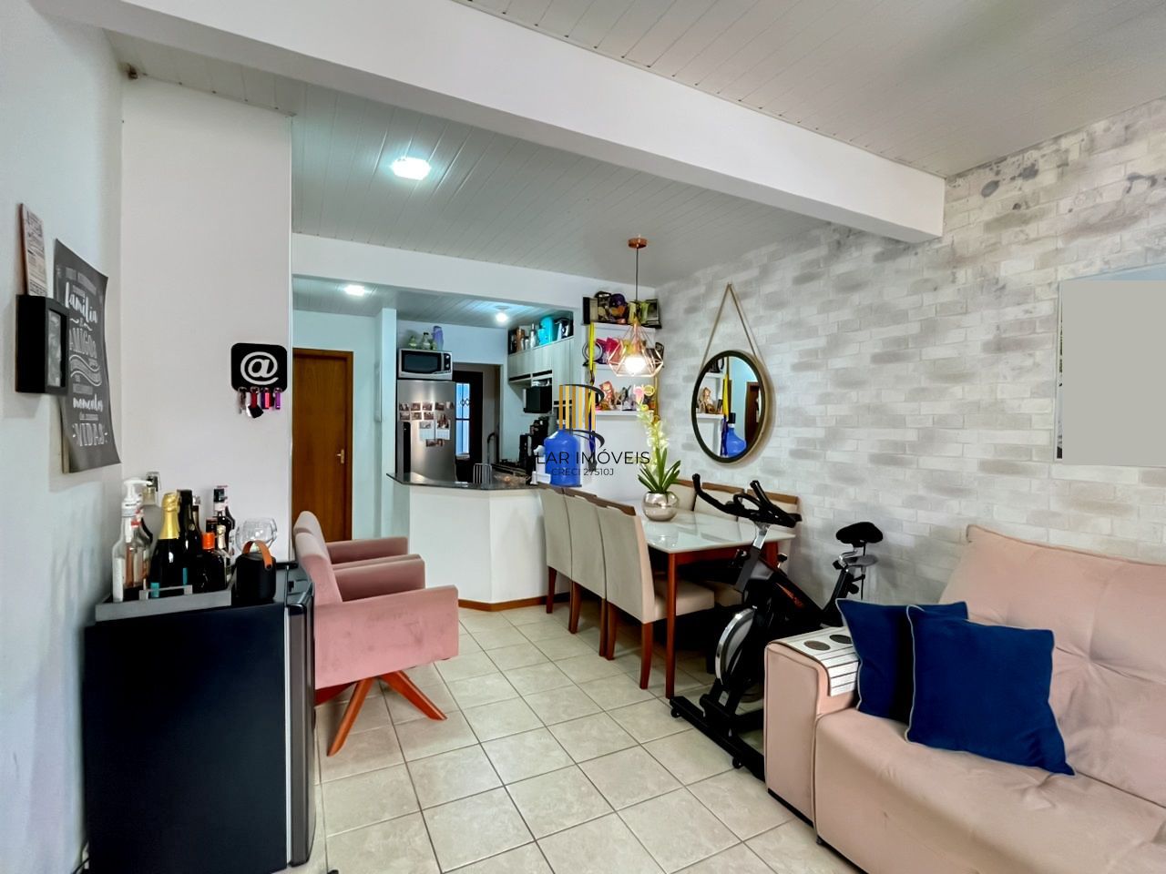 Casa 3 dormitórios no bairro Hípica