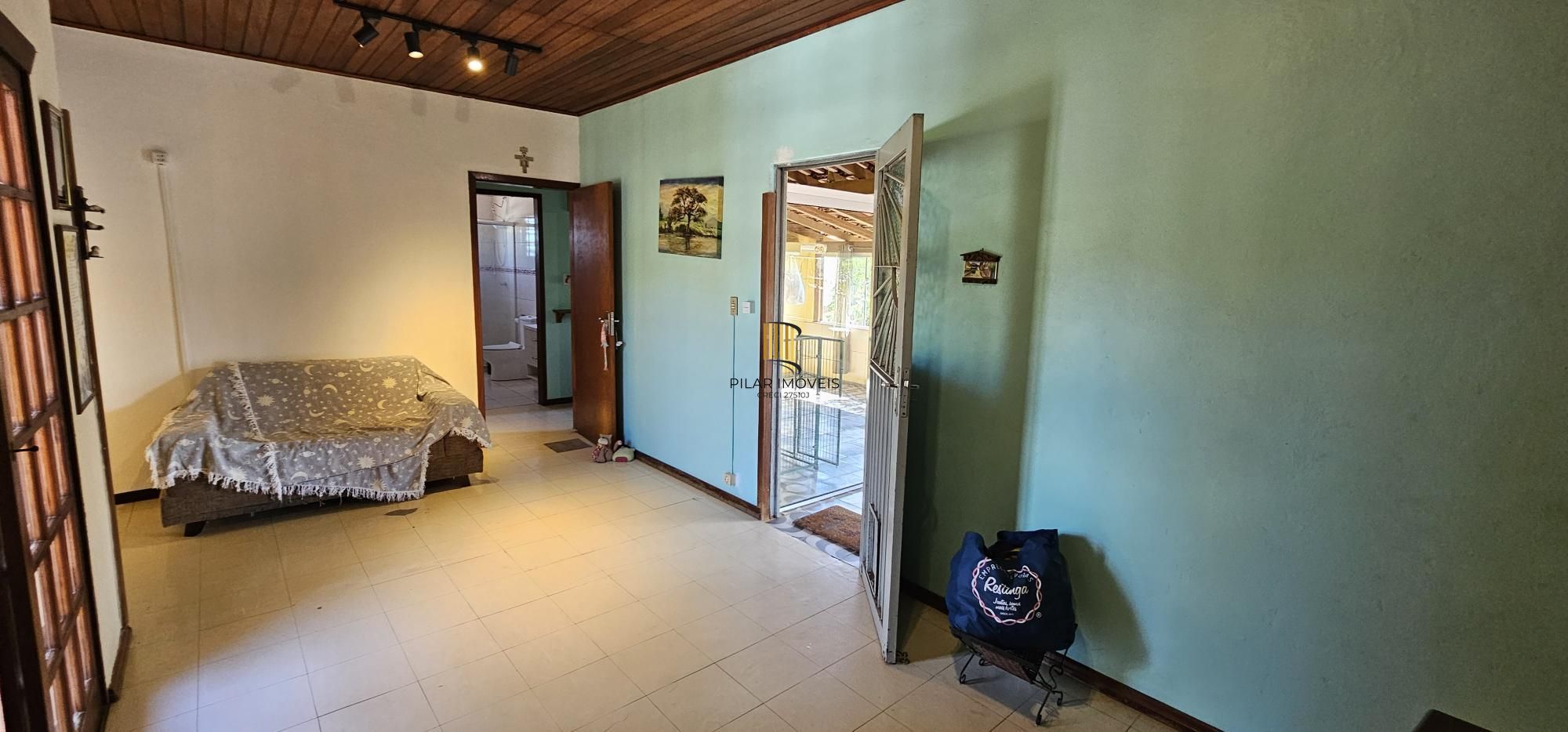 Casa 4 dormitórios no bairro Restinga