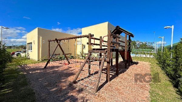 Casa de Condomínio 3 dormitórios no bairro Hípica