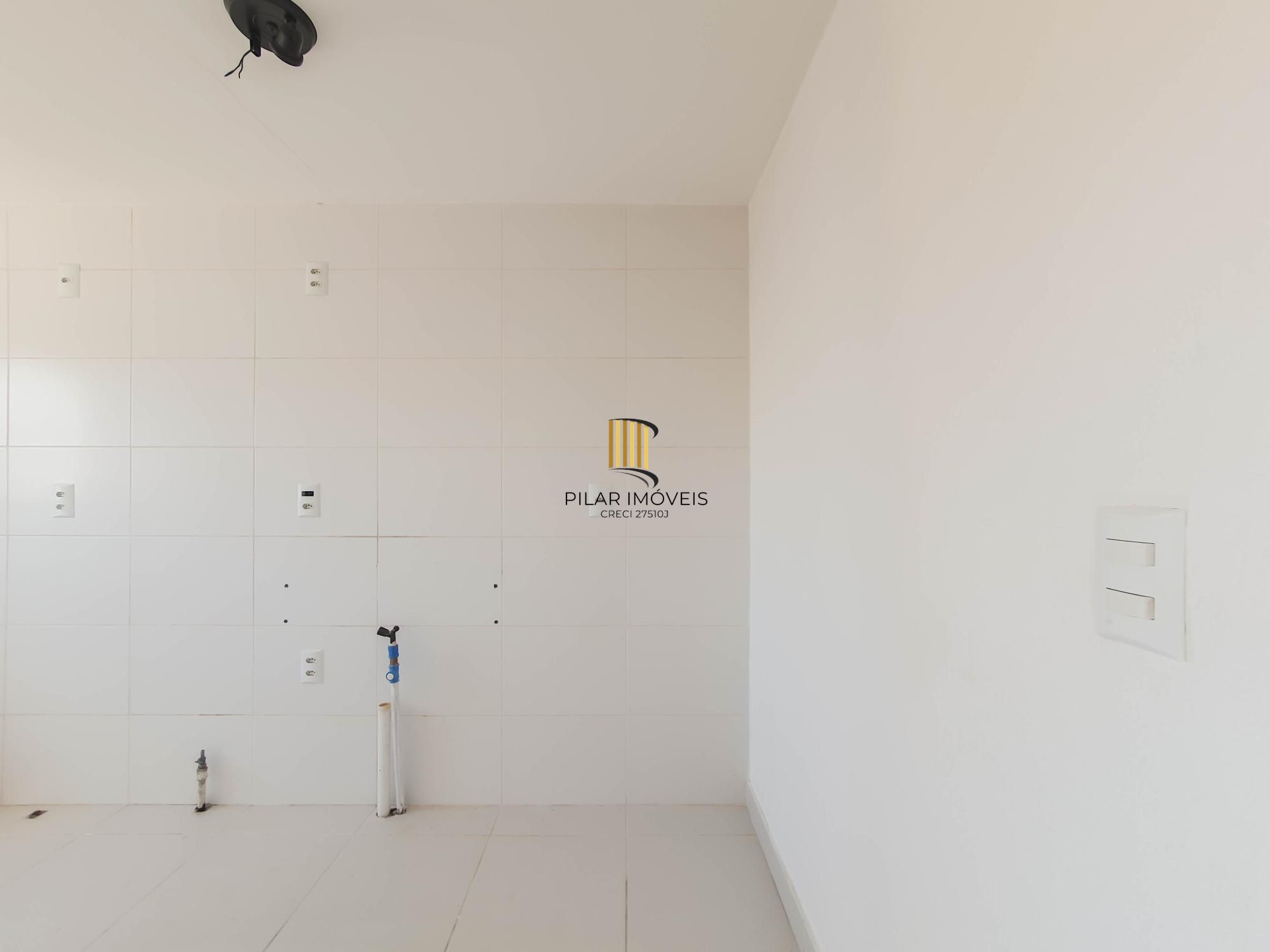 Apartamento em Porto Alegre, no bairro Vila Nova, com 2 dormitório(s), e 2 banheiros, à venda.