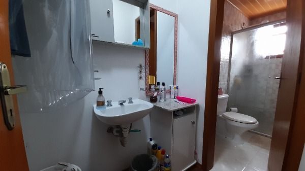 Casa para Venda - 73m², 2 dormitórios, 1 vaga - Hípica