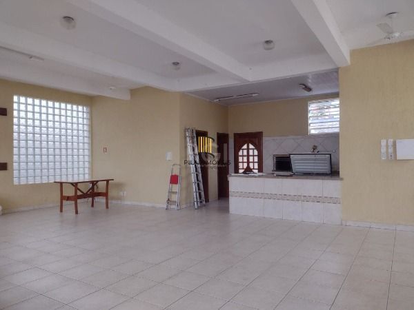Apartamento em Porto Alegre, no bairro Tristeza, com 2 dormitório(s), e 2 banheiros, à venda.