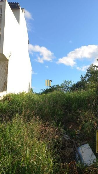 Terreno em Porto Alegre, no bairro Guarujá, à venda.