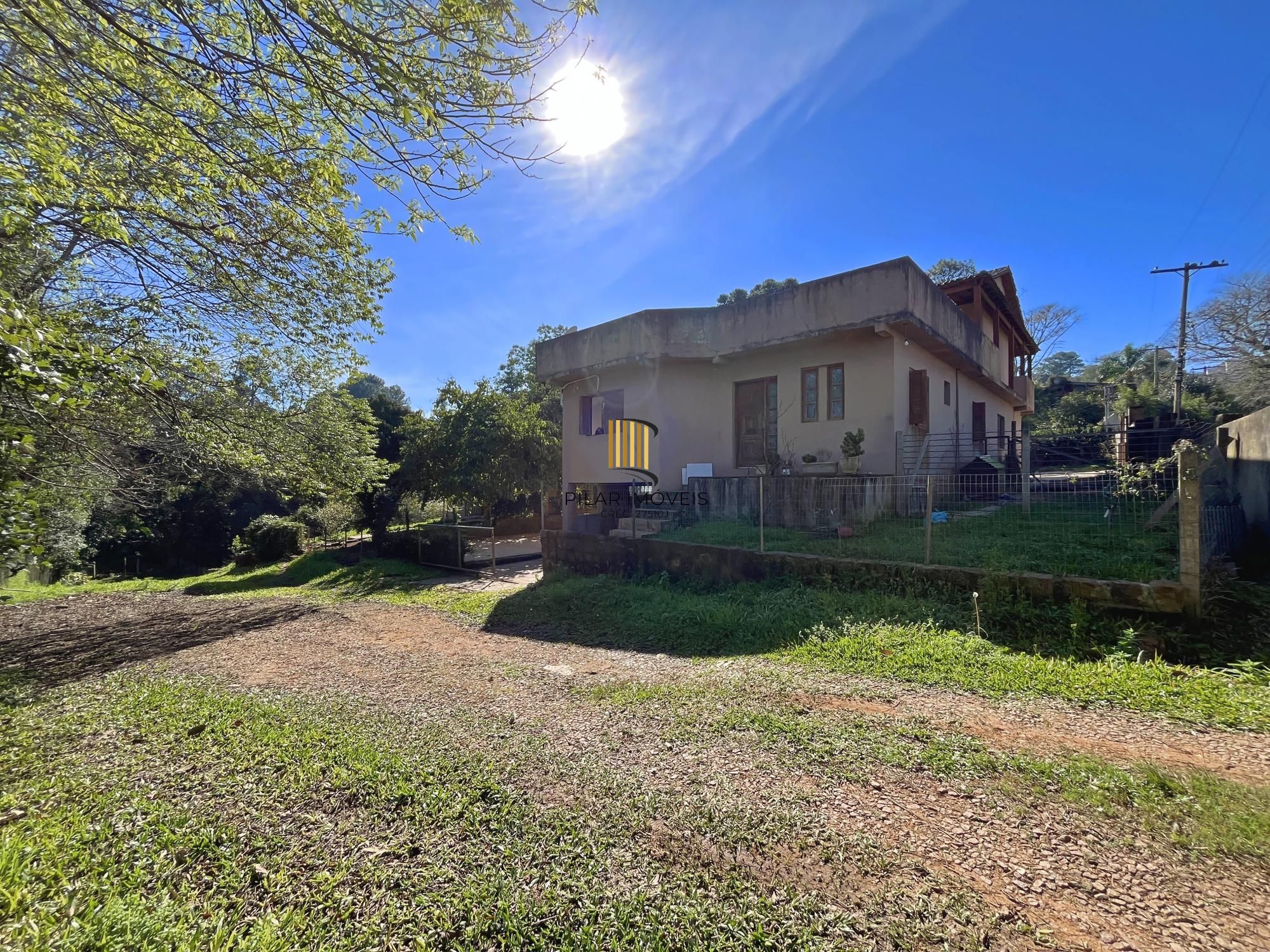 Casa 3 dormitórios no bairro Hípica