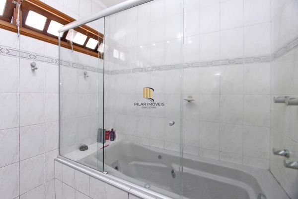 Casa para Venda - 287.96m², 4 dormitórios, sendo 1 suites, 4 vagas - Imperial Parque