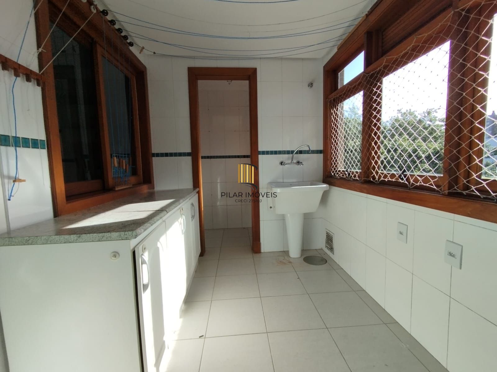 Apartamento com 3 dormitórios á venda no Bairro Tristeza.