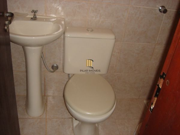 Casa para Venda - 500m², 4 dormitórios, sendo 1 suites, 1 vaga - Imperial Parque