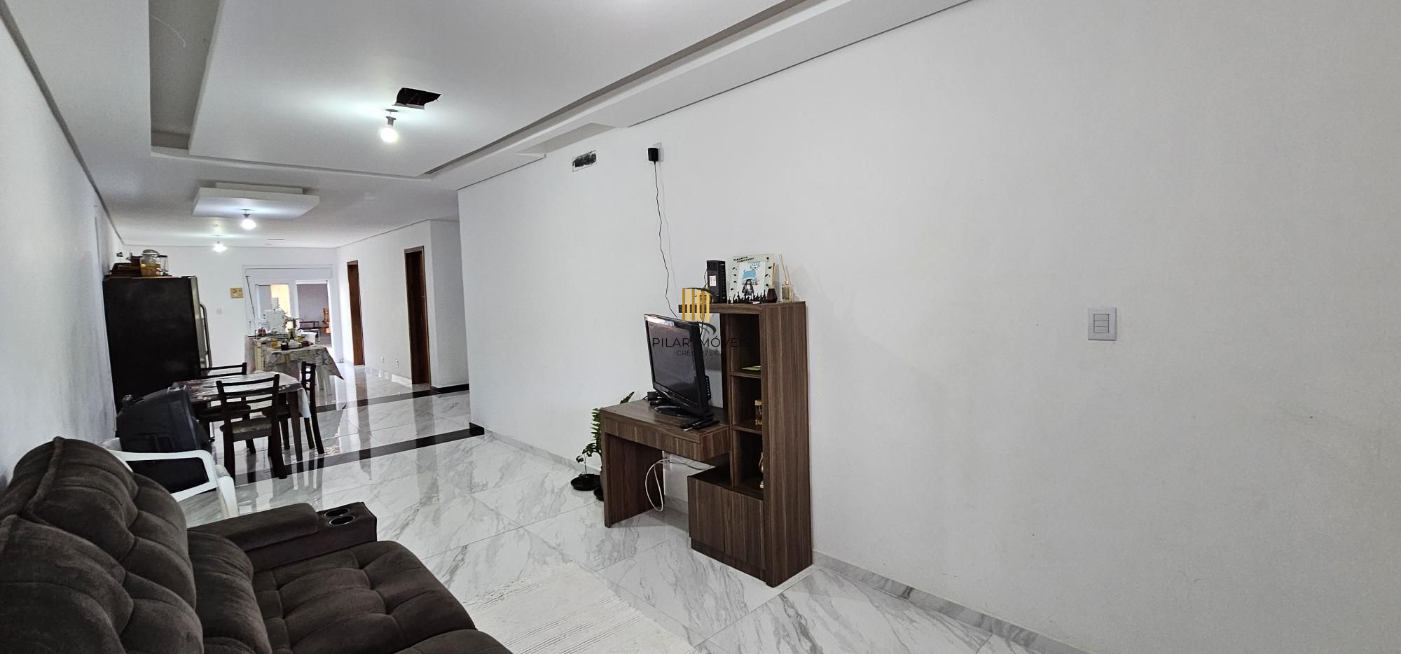 Casa 3 dormitórios no bairro Espírito Santo