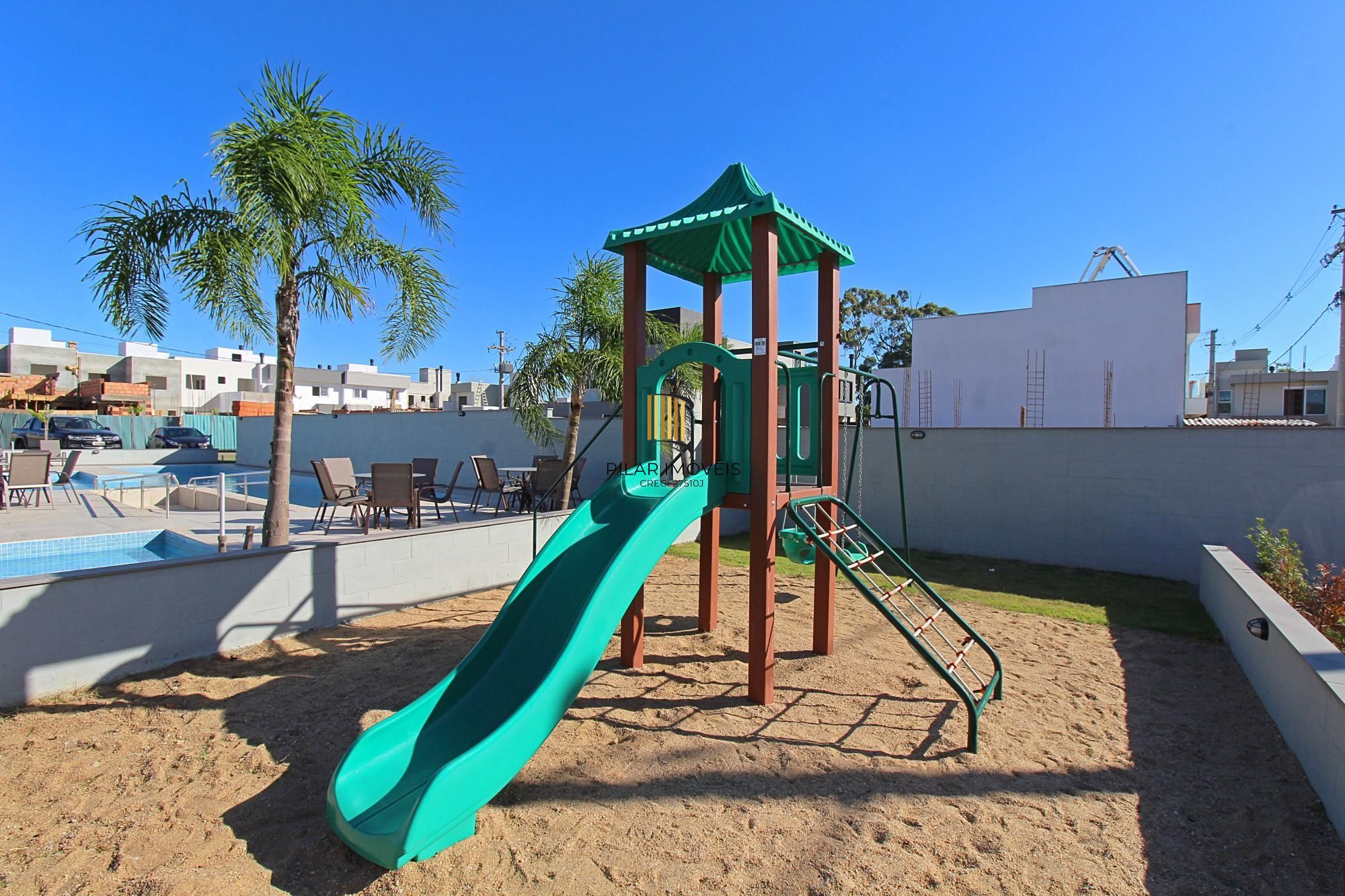 Casa Condominio em Porto Alegre, no bairro Ipanema, com 3 dormitório(s), e 3 banheiros, à venda.