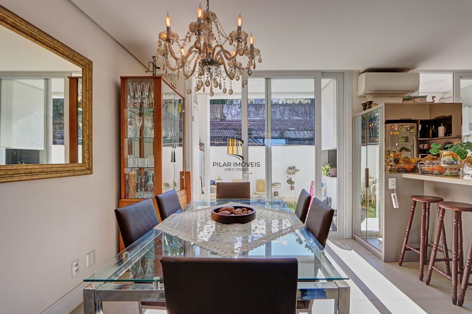 Casa Condominio para Venda - 211m², 3 dormitórios, sendo 3 suites, 4 vagas - Jardim Isabel