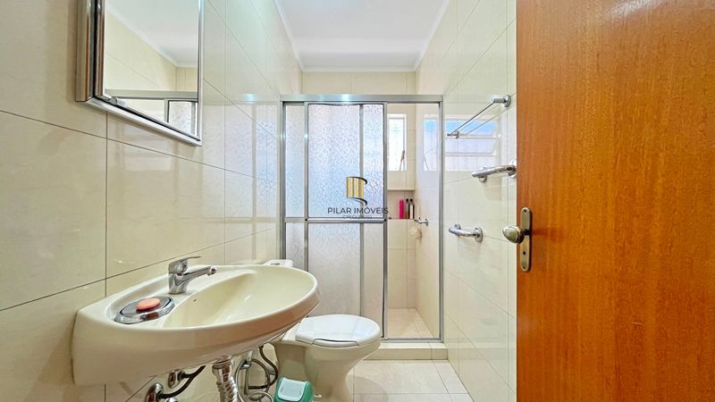 Casa 3 dormitórios no bairro Ipanema