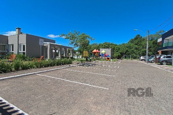 Casa Condominio em Porto Alegre, no bairro Hípica, com 3 dormitório(s), e 3 banheiros, à venda.