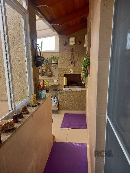 Apartamento em Porto Alegre, no bairro Cavalhada, com 2 dormitório(s), e 2 banheiros, à venda.