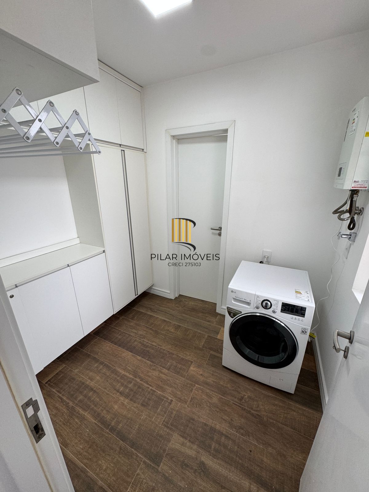 Ótimo apartamento 3 dormitórios, suíte, vaga escriturada, elevador, vista perene, em localização privilegiada no bairro.