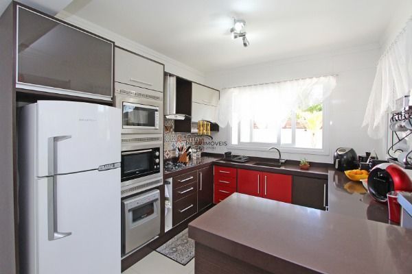 Casa para Venda - 236m², 5 dormitórios, sendo 4 suites, 2 vagas - Lagos De Nova Ipanema