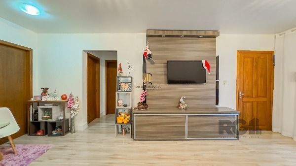 Casa 3 dormitórios no bairro Hípica