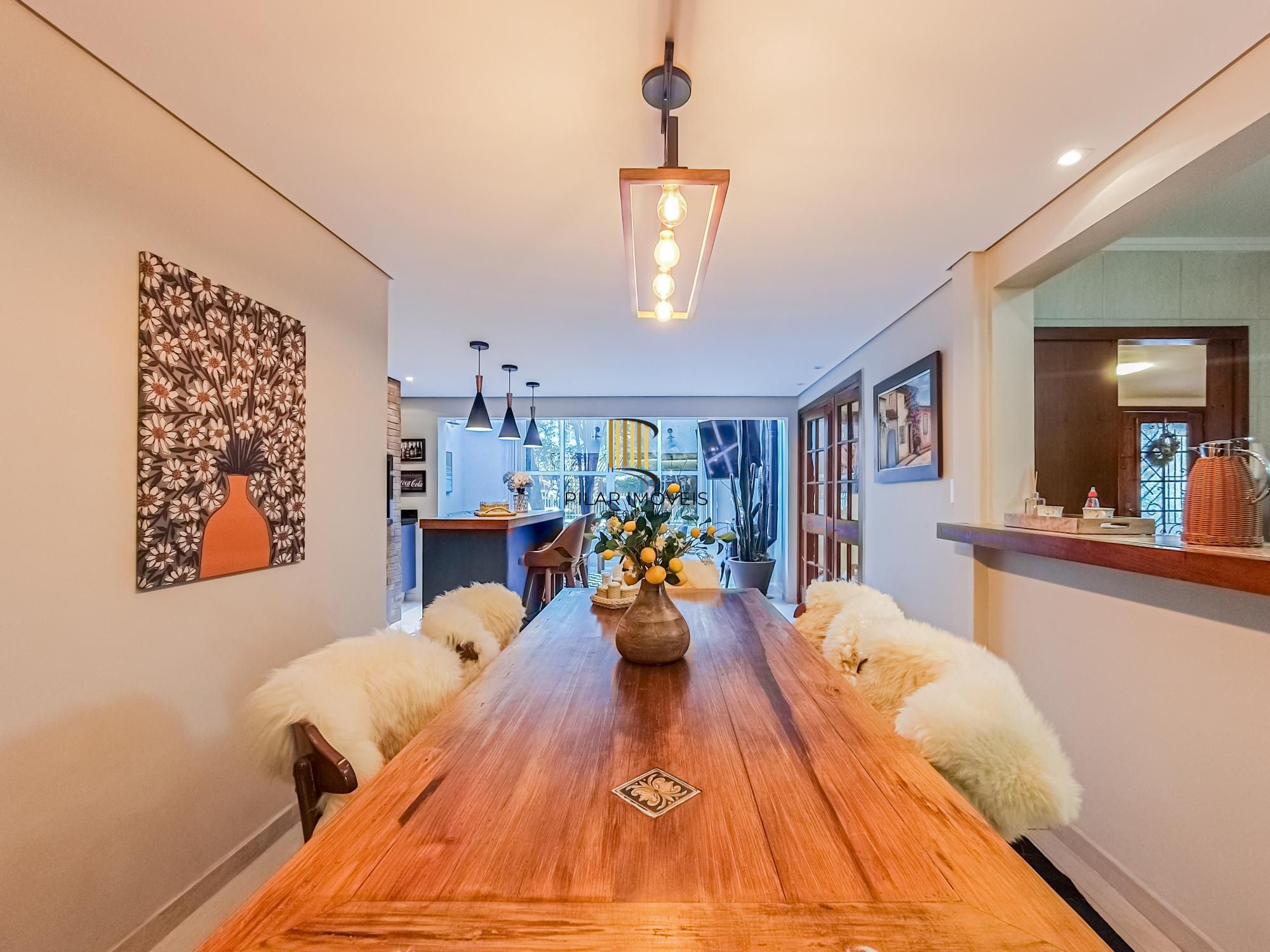 Casa em condomínio mobiliada, 3 dormitórios