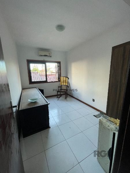 Casa 6 dormitórios no bairro Cristal