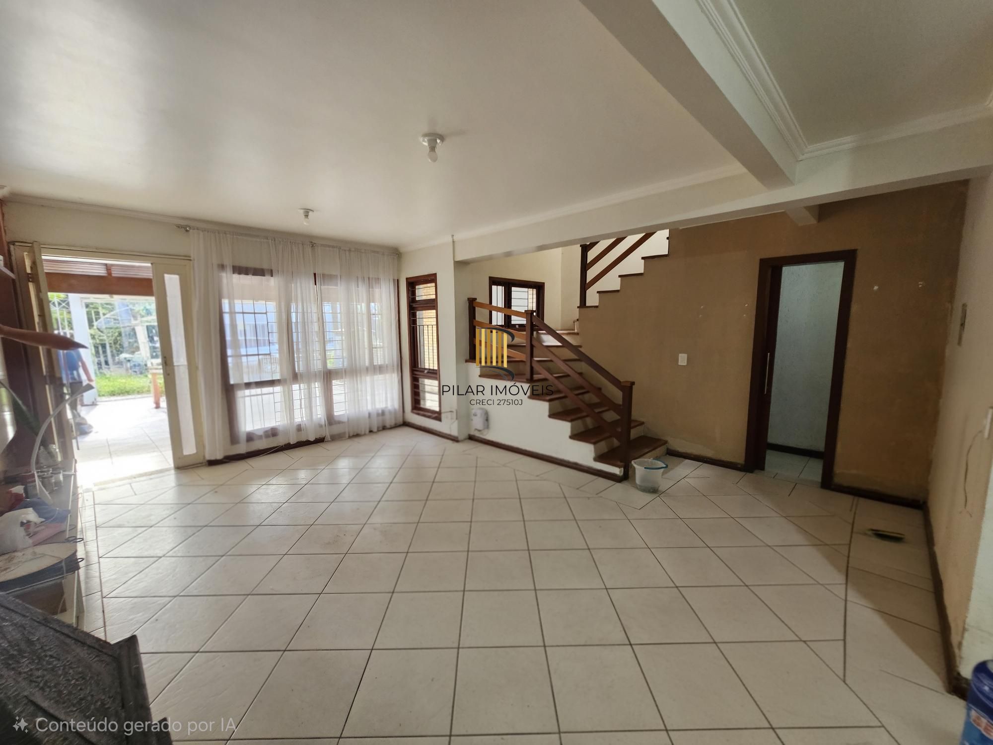 Casa com piscina para Venda - 189.91m², 3 dormitórios, sendo 1 suítes, 2 vagas - Hípica