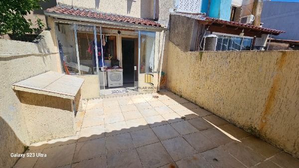 Casa 2 dormitórios no bairro Hípica