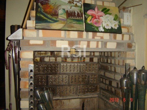 Casa para Venda - 150m², 4 dormitórios, sendo 2 suites, 6 vagas - Imperial Parque