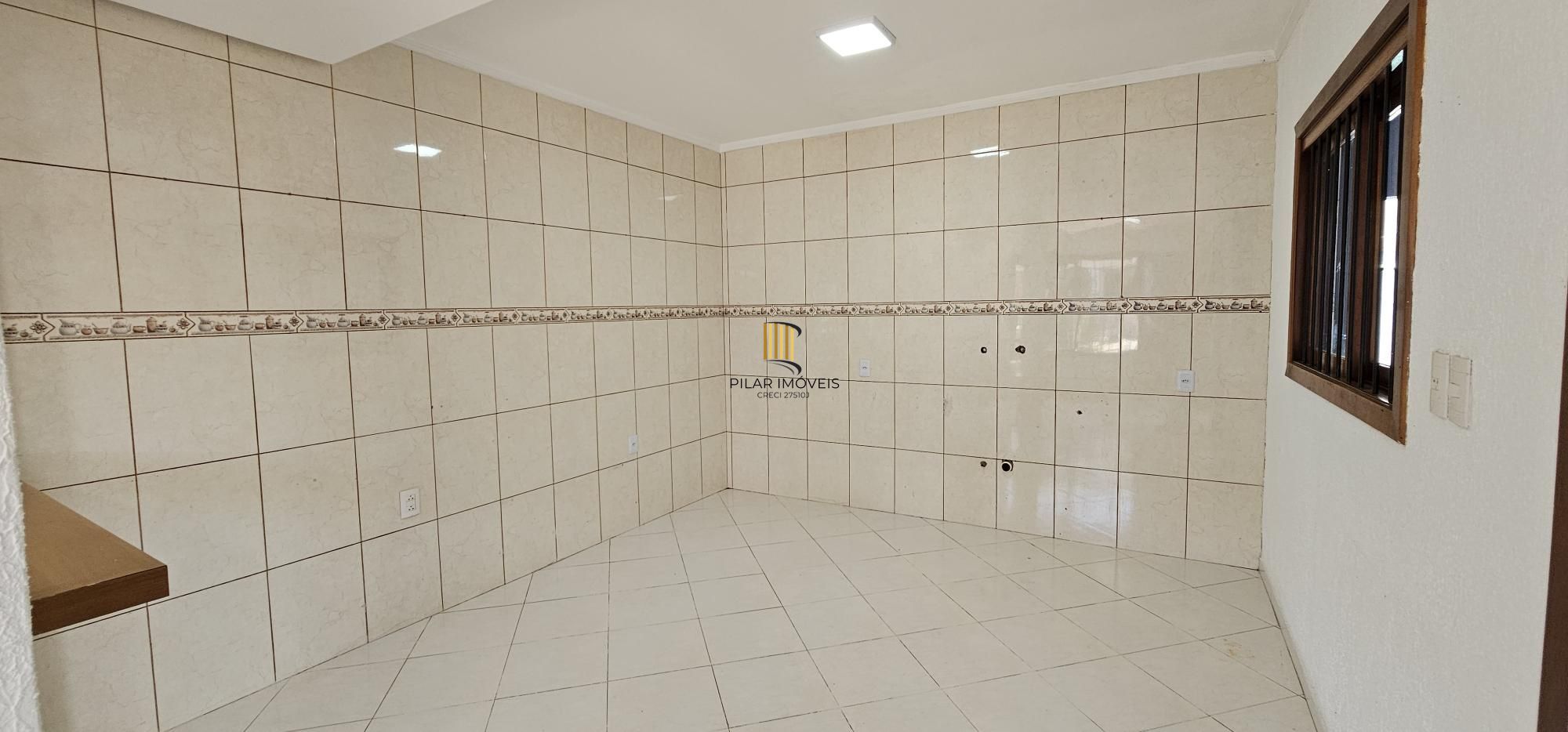 Casa 2 dormitórios no bairro Hípica