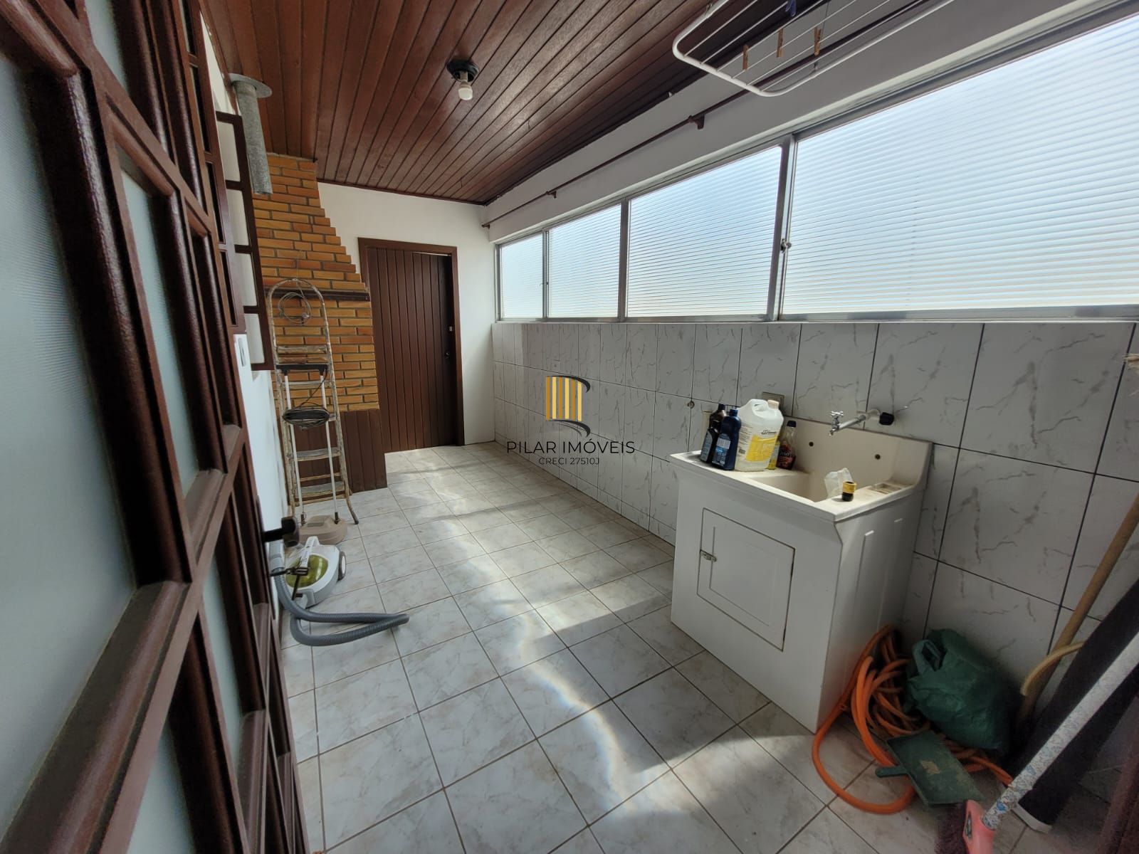 Casa 3 dormitórios no bairro Ponta Grossa