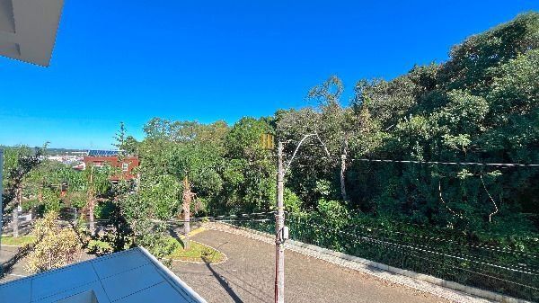 Casa Condominio em Porto Alegre, no bairro Hípica, com 3 dormitório(s), e 3 banheiros, à venda.