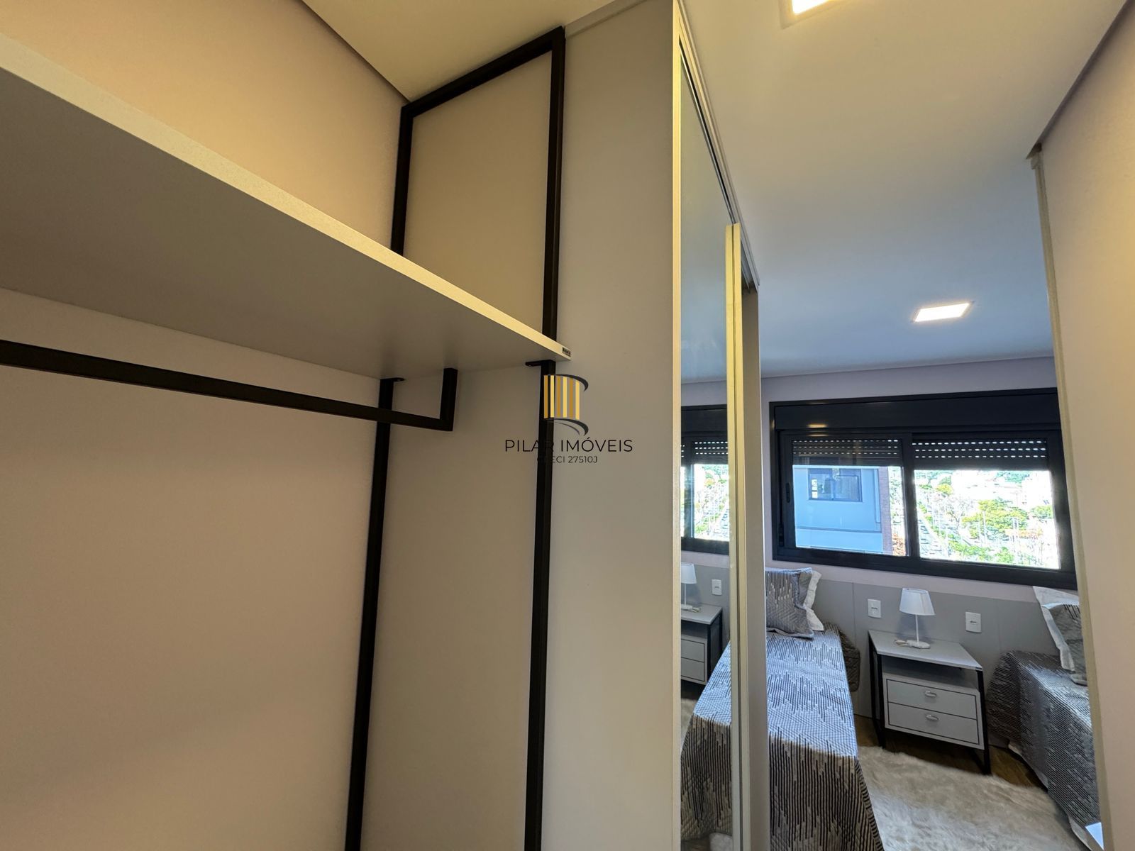 Apartamento 100 % Mobiliado, decorado, 2 dormitórios, 2 vagas , 68m² privativos
