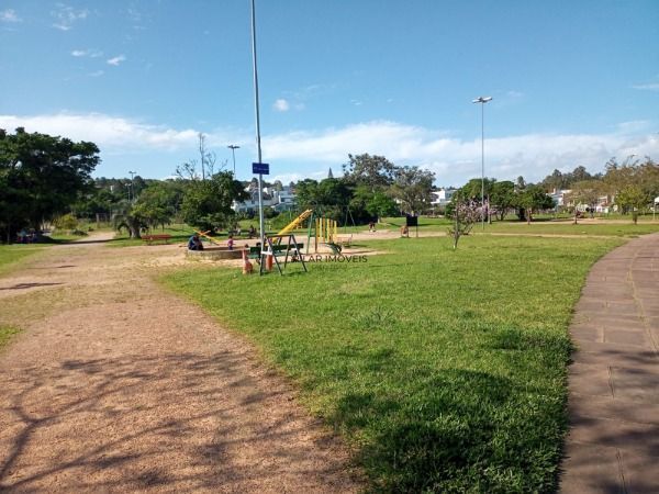 Terreno em Porto Alegre, no bairro Hípica, à venda.