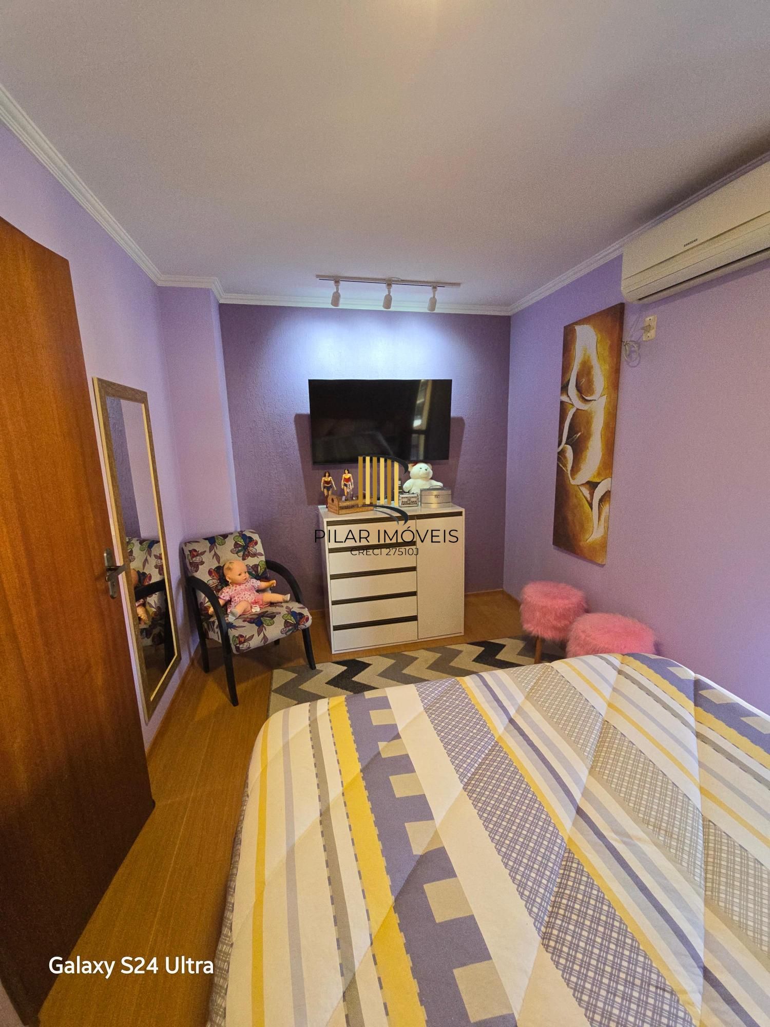 Casa 2 dormitórios no bairro Hípica