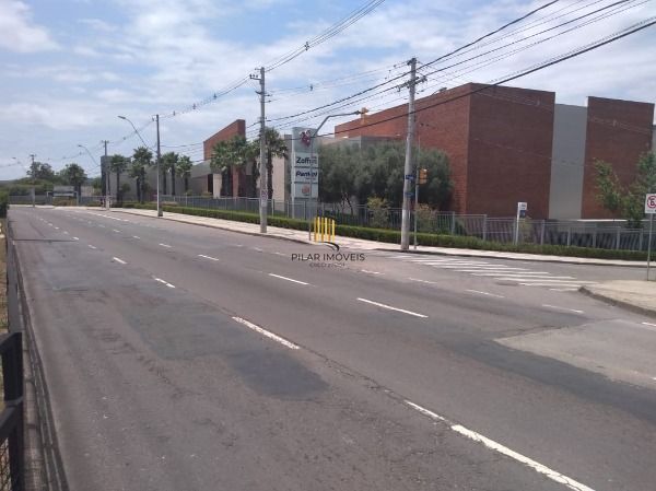 Casa em Porto Alegre, no bairro Aberta dos Morros, com 3 dormitório(s), e 3 banheiros, à venda.