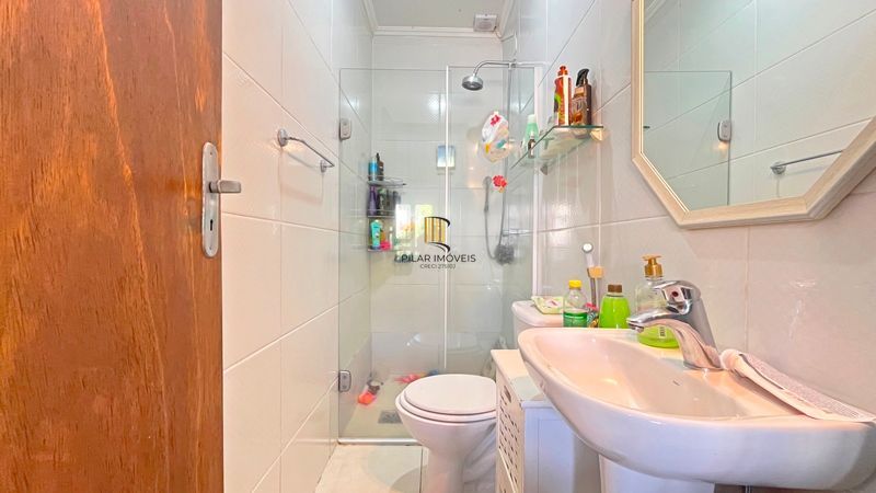 Casa 2 dormitórios no bairro Guarujá