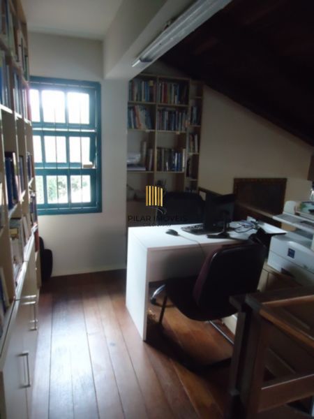 Casa para Venda - 252m², 3 dormitórios, 2 vagas - Ipanema