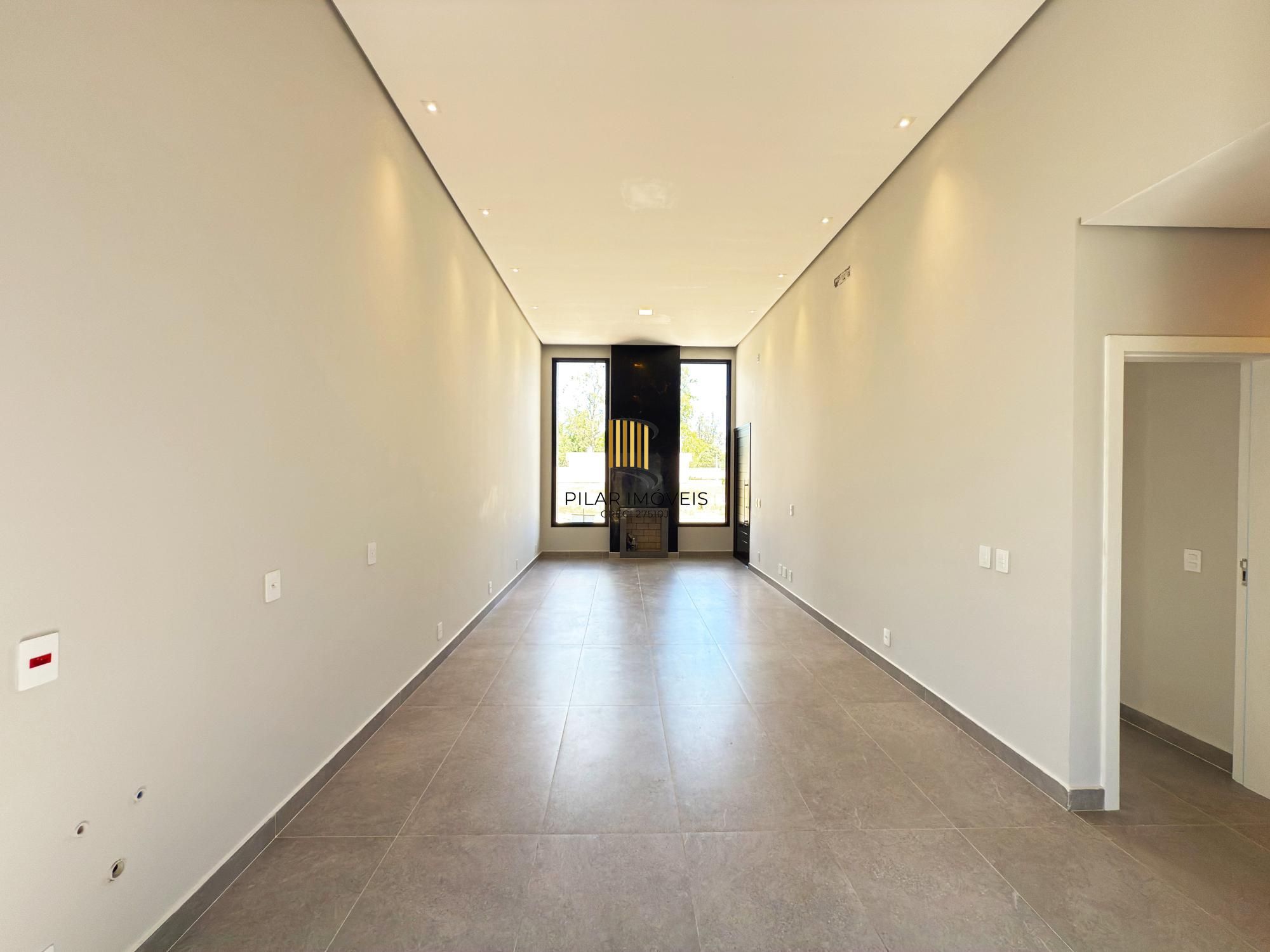 Residência nova em condomínio com 3 dormitórios