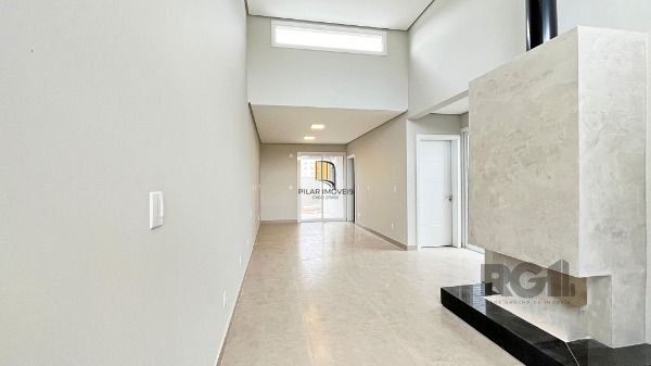 Casa Condominio em Porto Alegre, no bairro Hípica, com 3 dormitório(s), e 3 banheiros, à venda.