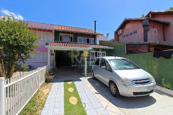 Casa em Porto Alegre, no bairro Ipanema, com 3 dormitório(s), e 3 banheiros, à venda. - Pilar Imóveis