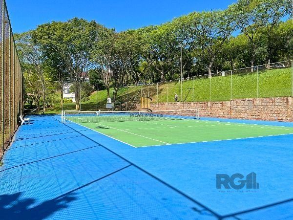 Casa no Jardim do Sol com 4D, sendo 2 suítes e 4 vagas de garagem