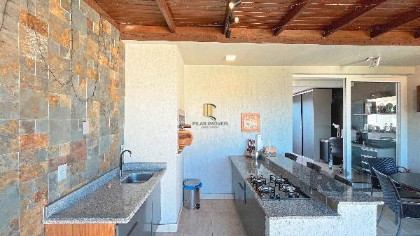 Casa em Porto Alegre, no bairro Hípica, com 3 dormitório(s), e 3 banheiros, à venda.